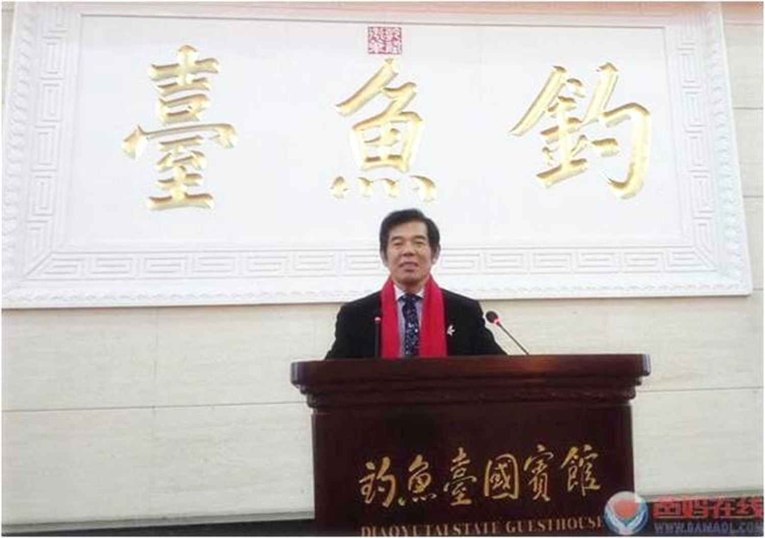 我做為爸媽在線的一個兒子，我愿為她的贏局無限而努力！