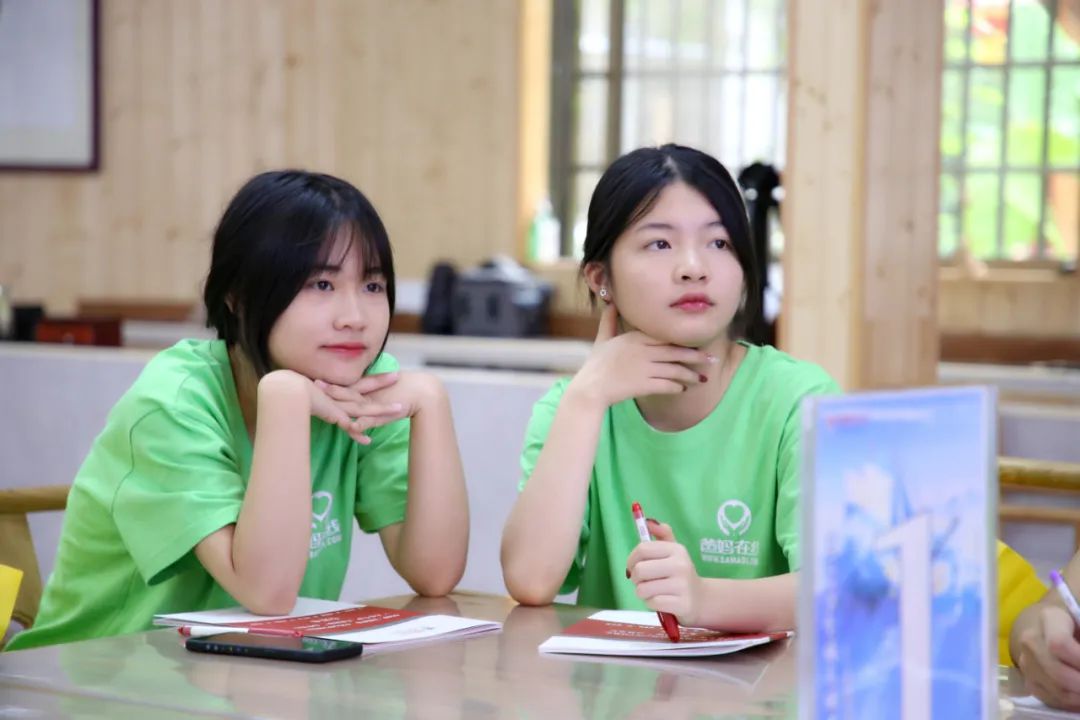 活著，努力實(shí)現(xiàn)每個(gè)階段的人生意義就好了！