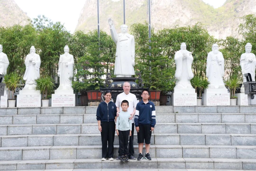 1758945389228240.jpg 1758945389228240.jpg